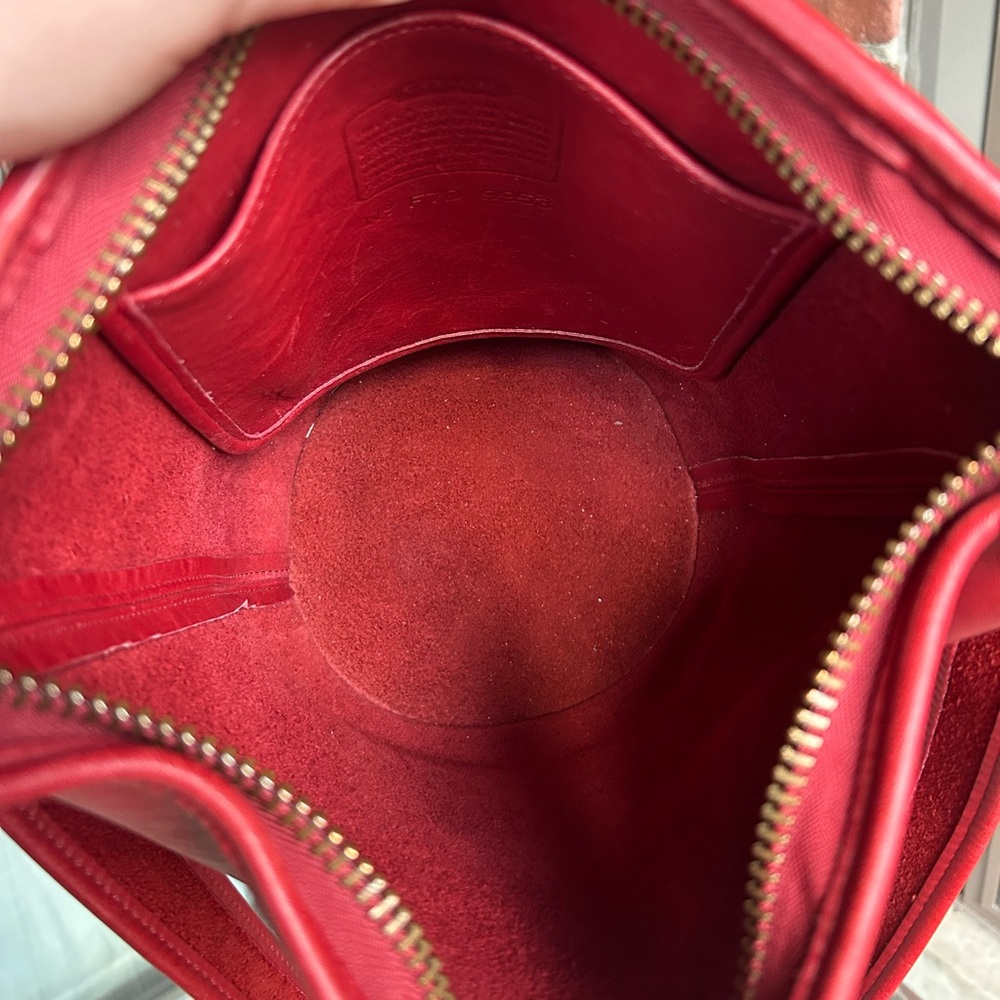 Vintage coach Helen's legacy small duffel bucket back style 9953 red leather y2k - Picture 9 of 11